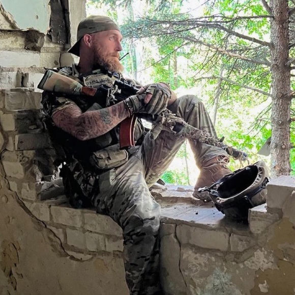 Meet your Posher, Daniel - Picture 6 of 15